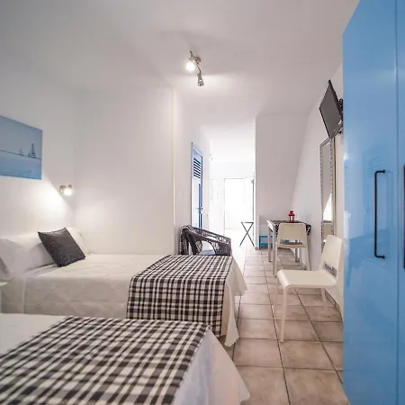 Estudio Parada Baja En Playa Santiago Apartment